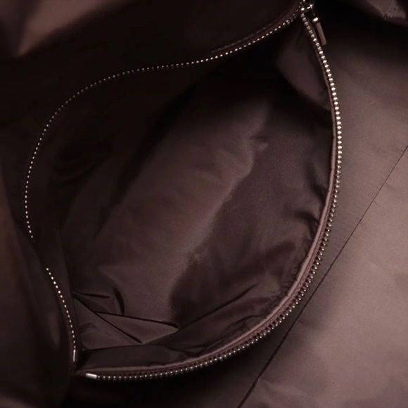 Authentic GUCCI duffle Bag with strap - Picture 11 of 16